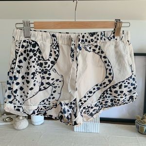 Desmond & Dempsey S (actual UK M that fits like US S), Jaguar print